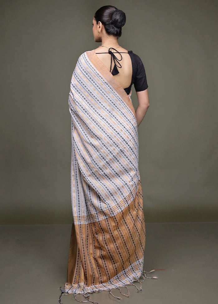 White Matka Silk Saree With Blouse Piece