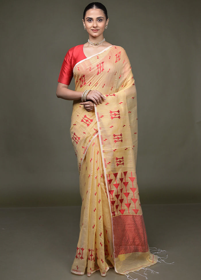 Cream Matka Silk Saree With Blouse Piece
