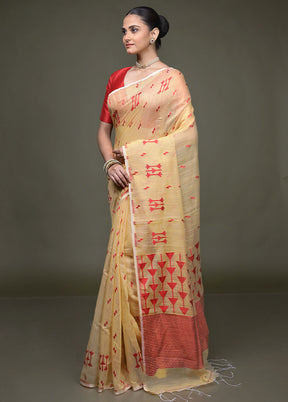 Cream Matka Silk Saree With Blouse Piece