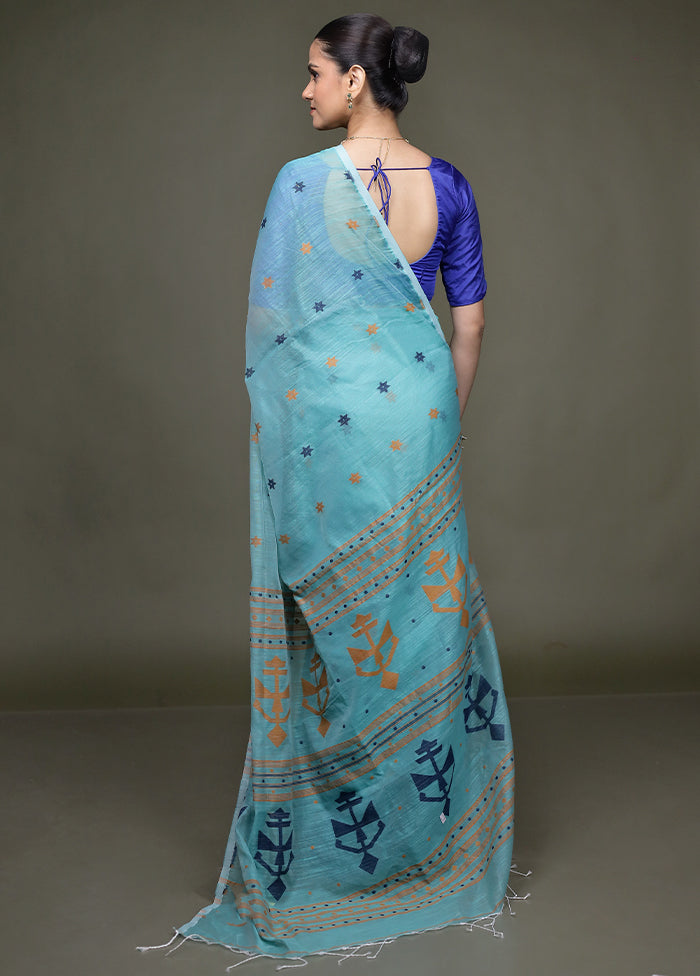 Blue Matka Silk Saree With Blouse Piece