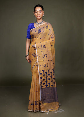 Cream Matka Silk Saree With Blouse Piece