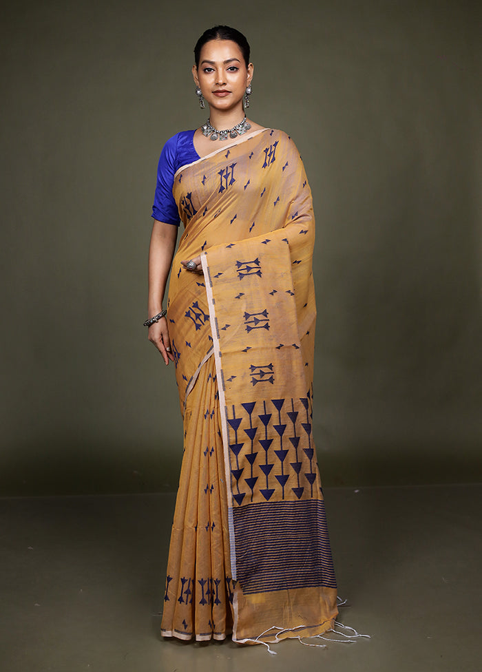 Cream Matka Silk Saree With Blouse Piece