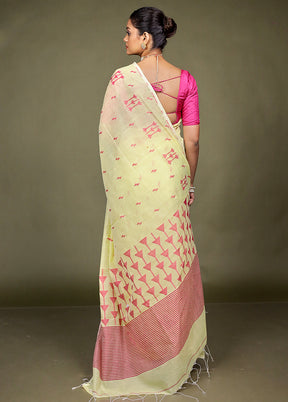 Yellow Matka Silk Saree With Blouse Piece