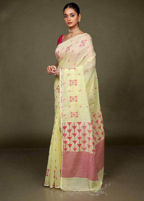 Yellow Matka Silk Saree With Blouse Piece