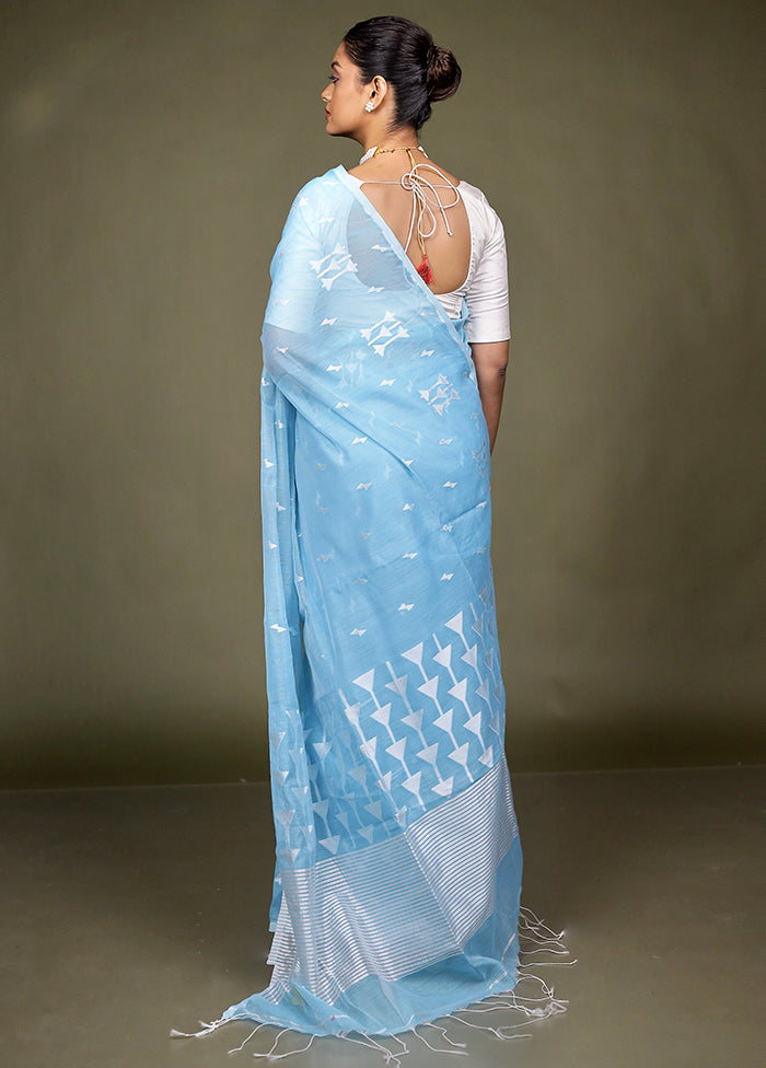 Blue Matka Silk Saree With Blouse Piece