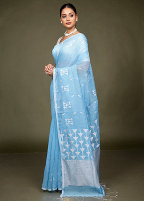 Blue Matka Silk Saree With Blouse Piece
