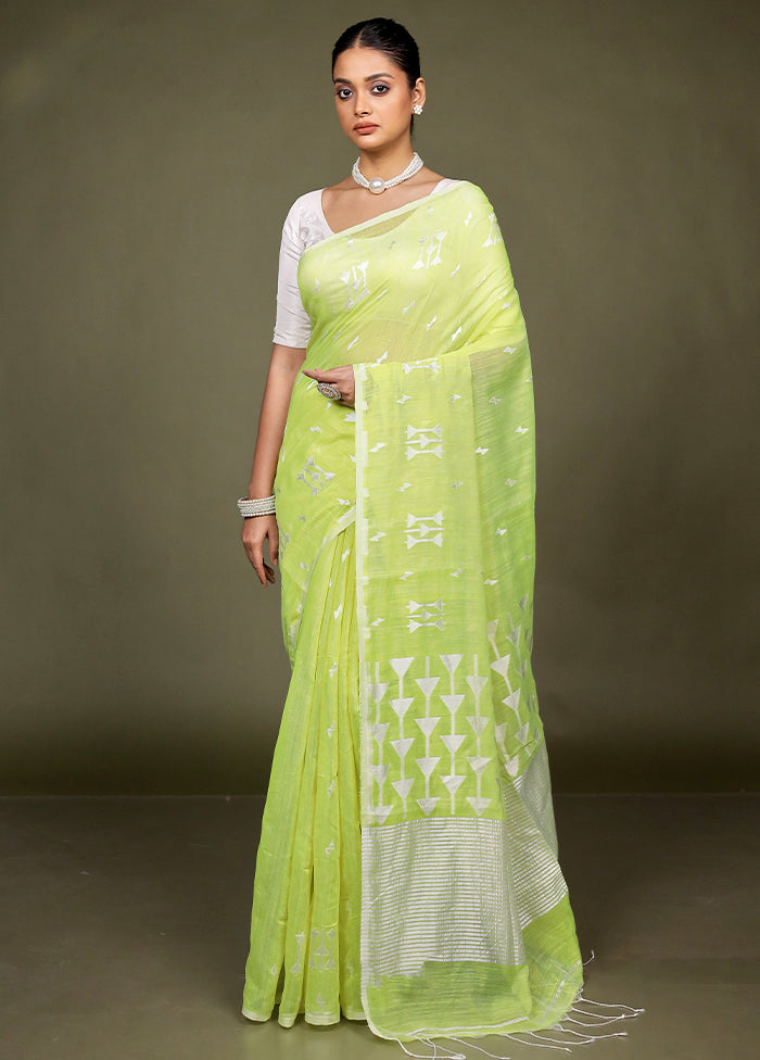 Green Matka Silk Saree With Blouse Piece