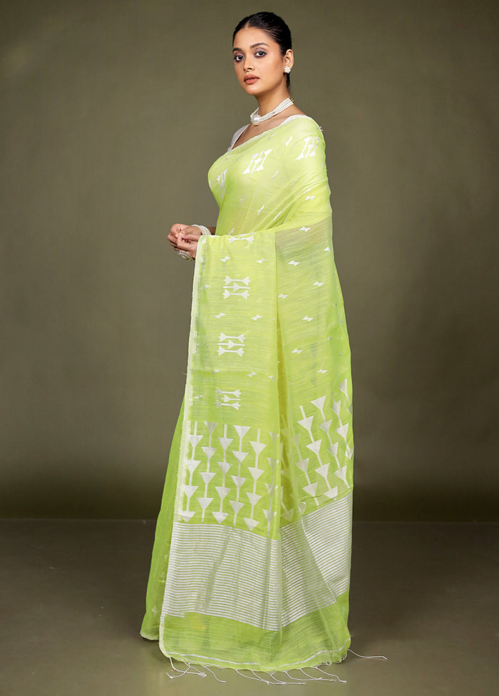 Green Matka Silk Saree With Blouse Piece