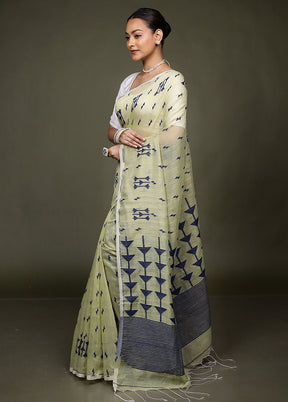 Cream Matka Silk Saree With Blouse Piece