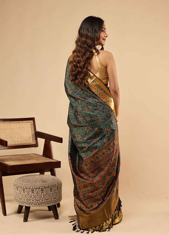 Green Dupion Silk Saree With Blouse Piece