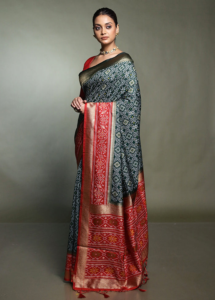 Green Dupion Silk Saree With Blouse Piece