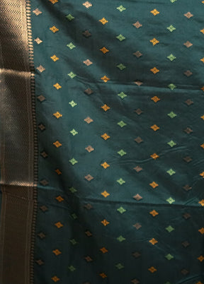 Green Dupion Silk Saree With Blouse Piece