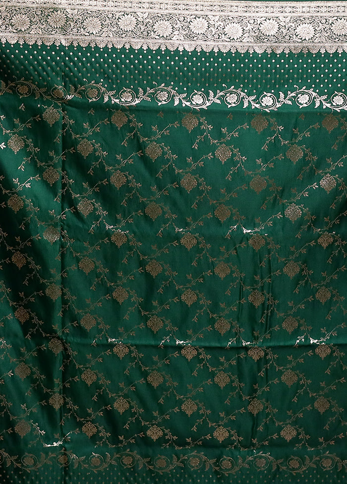 Red Banarasi Silk Saree With Blouse Piece