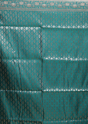 Green Banarasi Silk Saree With Blouse Piece