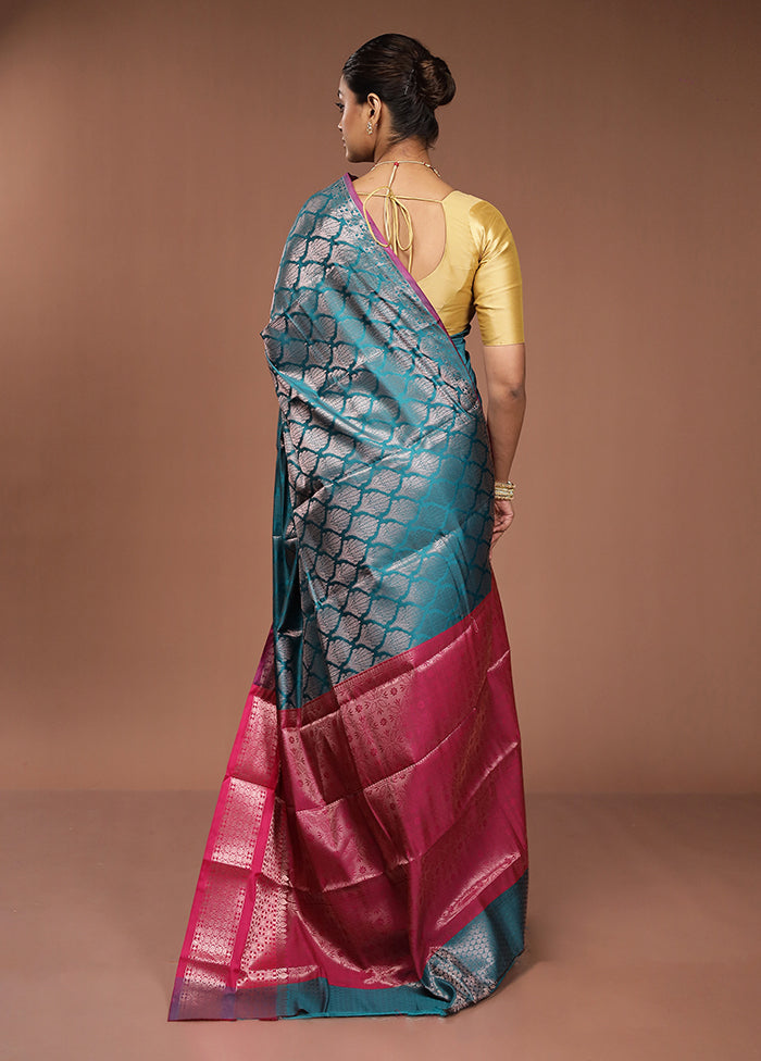 Green Dupion Silk Saree With Blouse Piece