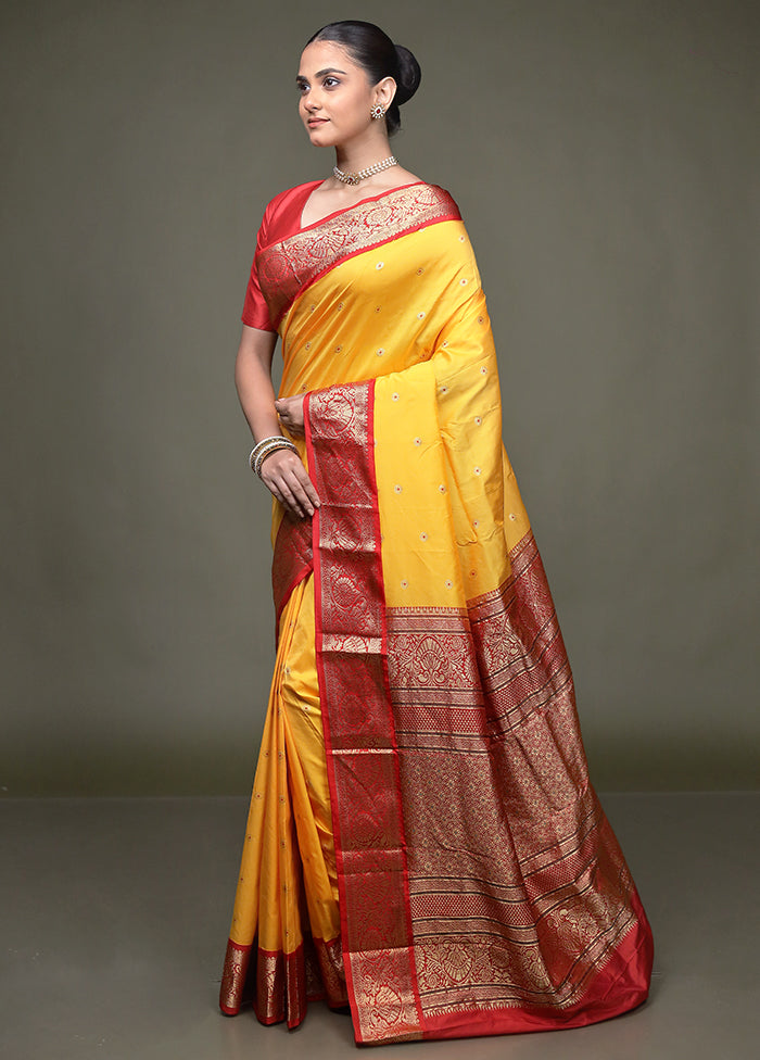 Yellow Kanjivaram Silk Saree With Blouse Piece