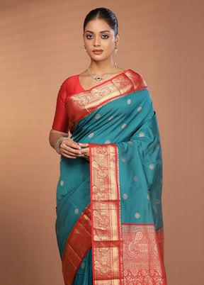 Green Kanjivaram Silk Saree With Blouse Piece