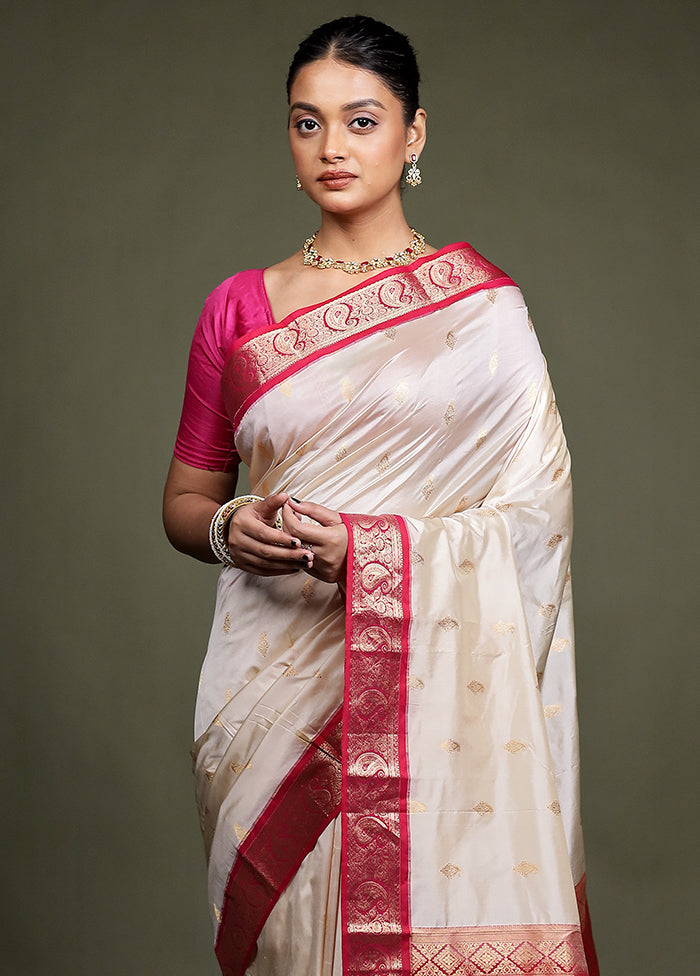 White Handloom Kanchipuram Pure Silk Saree With Blouse Piece