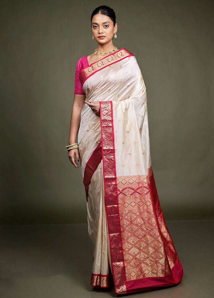 White Handloom Kanchipuram Pure Silk Saree With Blouse Piece
