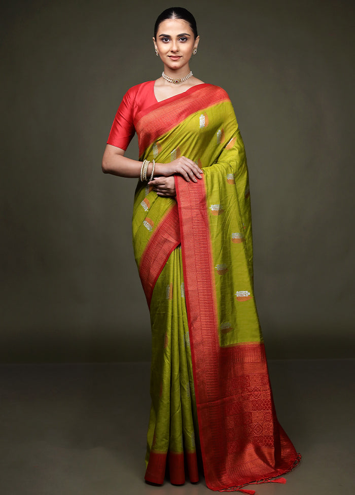 Green Dupion Silk Saree With Blouse Piece