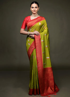 Green Dupion Silk Saree With Blouse Piece