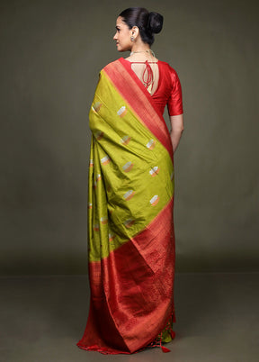Green Dupion Silk Saree With Blouse Piece