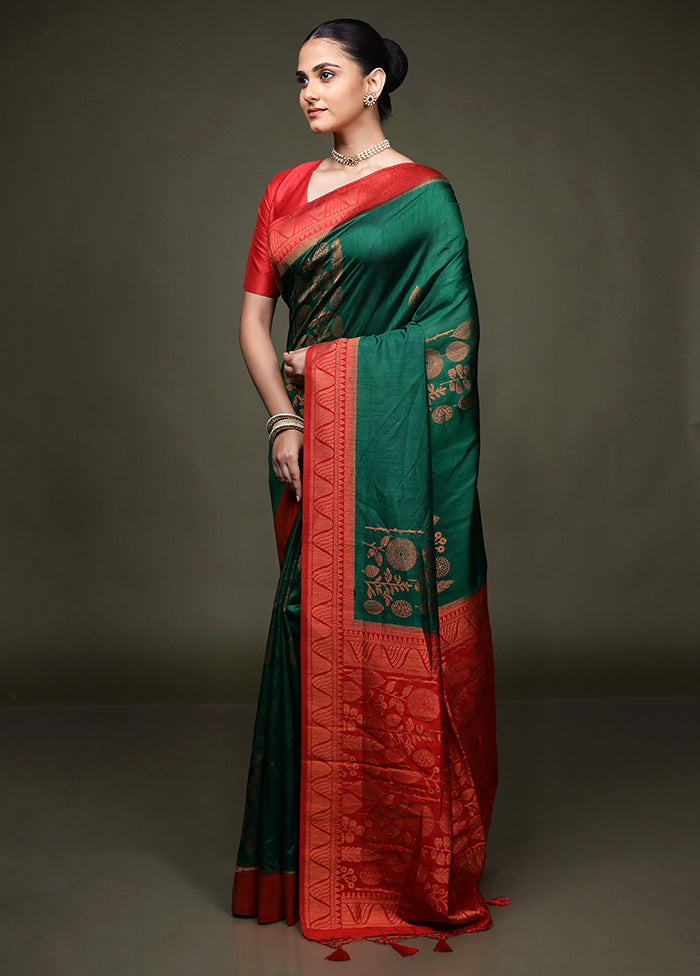 Green Dupion Silk Saree With Blouse Piece