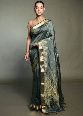 Green Kanjivaram Silk Saree With Blouse Piece
