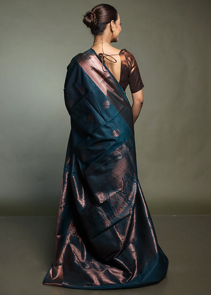 Green Kanjivaram Silk Saree With Blouse Piece