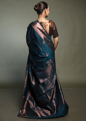 Green Kanjivaram Silk Saree With Blouse Piece