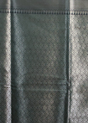 Green Kora Silk Saree With Blouse Piece