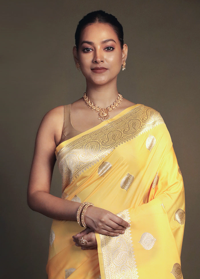 Yellow Uppada Silk Saree With Blouse Piece