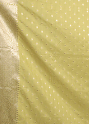 Green Uppada Silk Saree With Blouse Piece