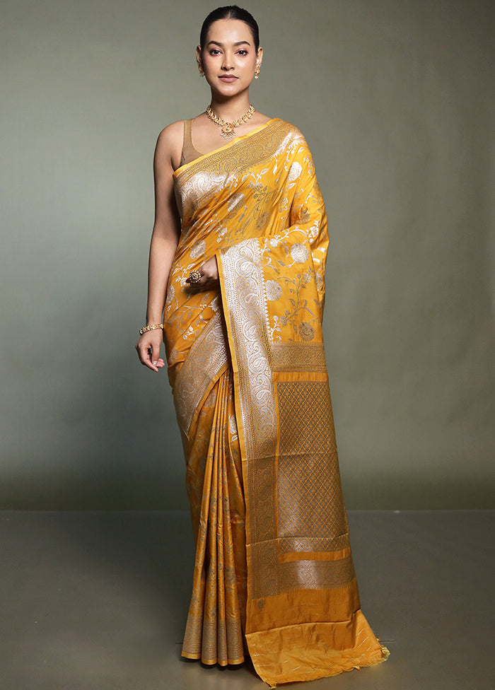 Yellow Uppada Silk Saree With Blouse Piece