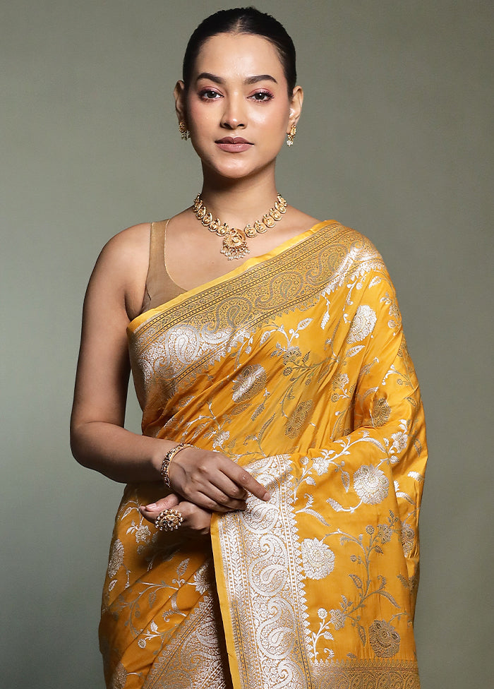 Yellow Uppada Silk Saree With Blouse Piece