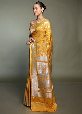 Yellow Uppada Silk Saree With Blouse Piece