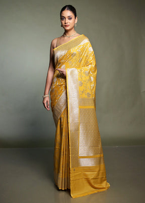 Yellow Uppada Silk Saree With Blouse Piece