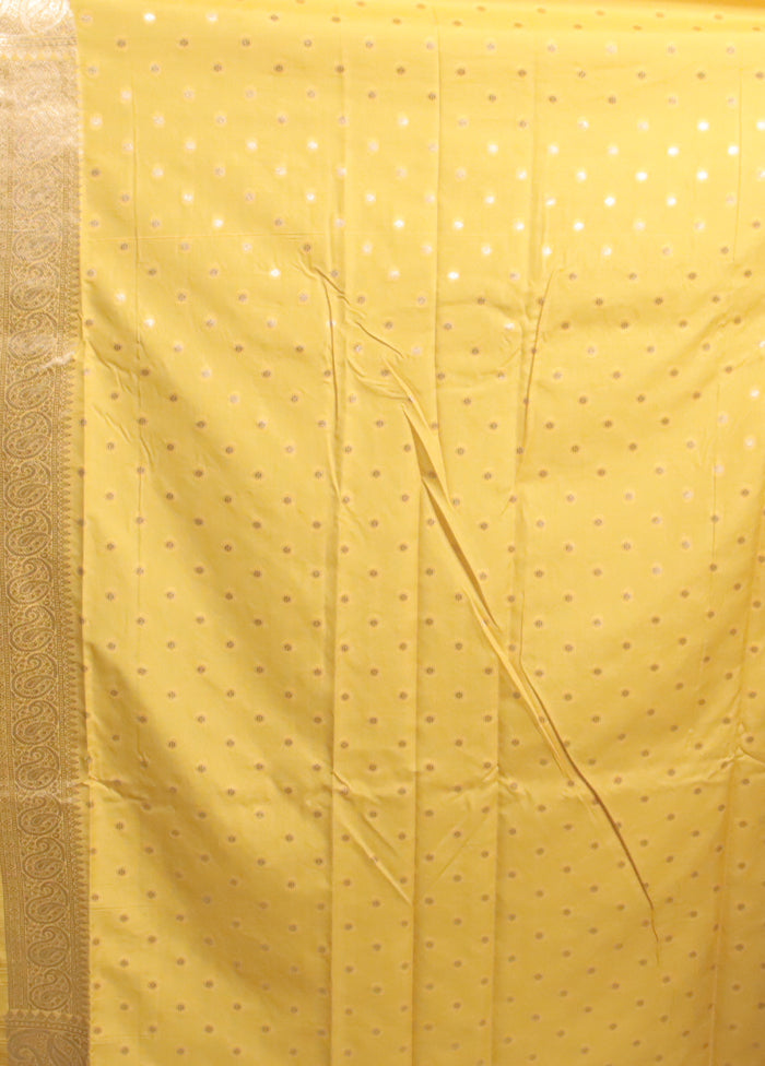 Yellow Uppada Silk Saree With Blouse Piece