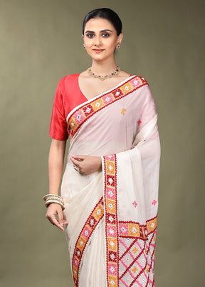 Cream Handloom Pure Georgette Saree With Blouse Piece