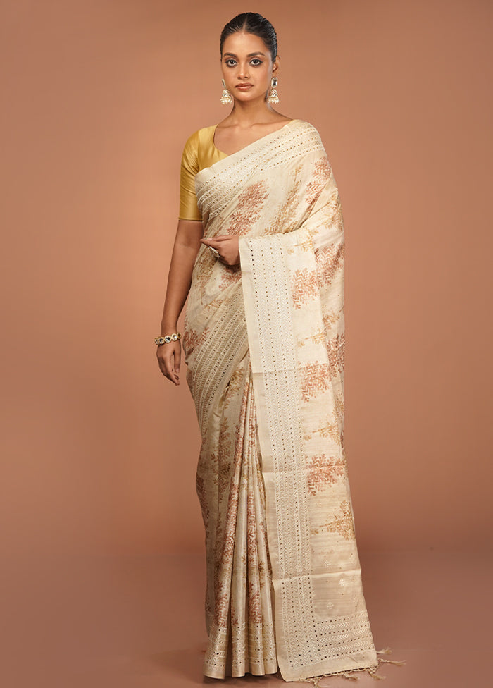 Cream Tussar Silk Saree With Blouse Piece
