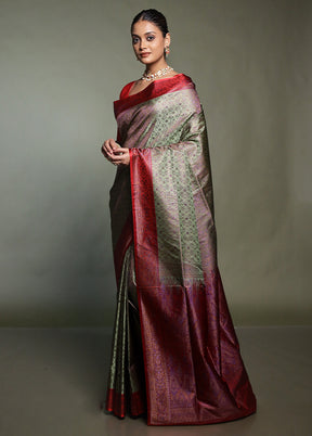 Green Handloom Jamewar Pure Silk Saree With Blouse Piece