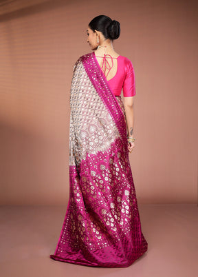 Cream Tanchoi Silk Saree With Blouse Piece