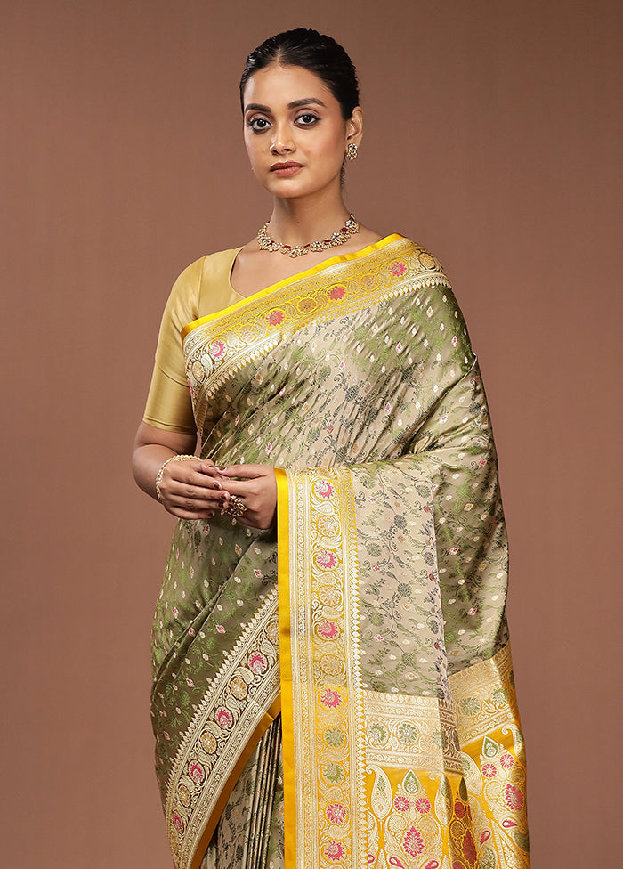 Cream Handloom Tanchoi Pure Silk Saree With Blouse Piece