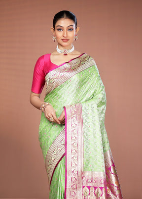 Green Handloom Tanchoi Pure Silk Saree With Blouse Piece