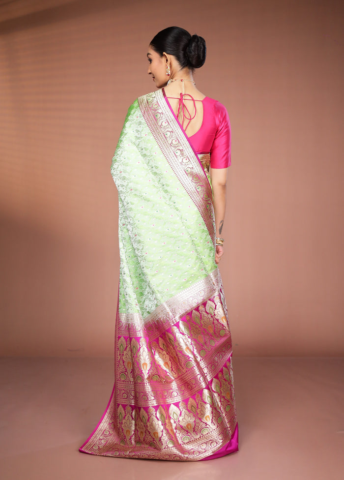 Green Handloom Tanchoi Pure Silk Saree With Blouse Piece