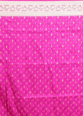Green Handloom Tanchoi Pure Silk Saree With Blouse Piece