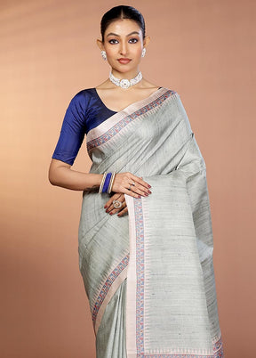 Green Printed Silk Saree Without Blouse Piece