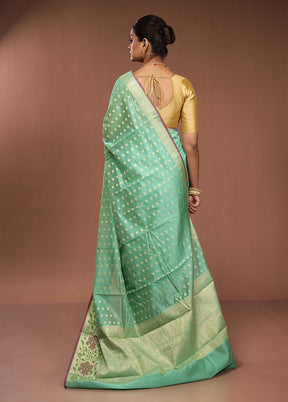 Green Cotton Saree With Blouse Piece