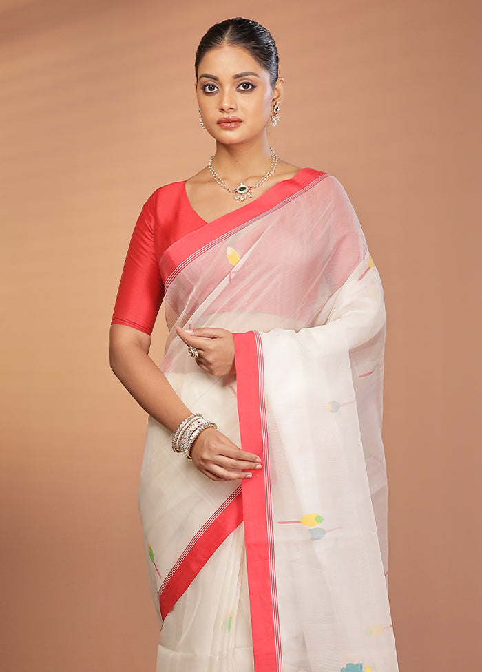 White Handloom Matka Pure Silk Saree With Blouse Piece