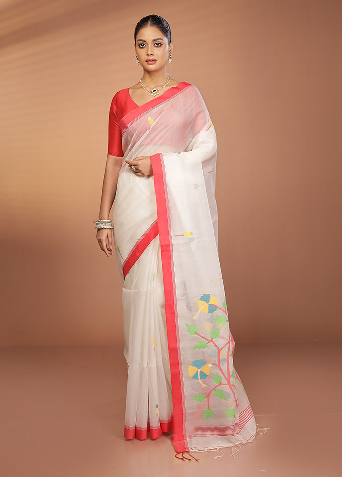 White Handloom Matka Pure Silk Saree With Blouse Piece